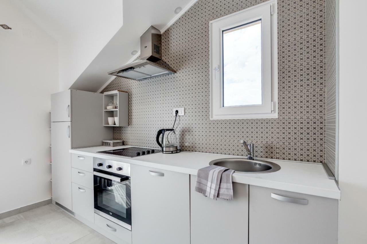 Sunny Nest Apartments โกตอร์ ภายนอก รูปภาพ