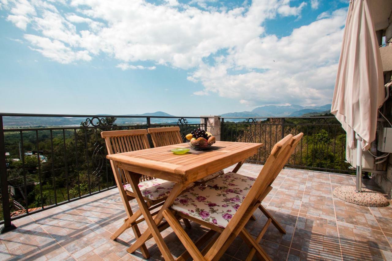 Sunny Nest Apartments โกตอร์ ภายนอก รูปภาพ