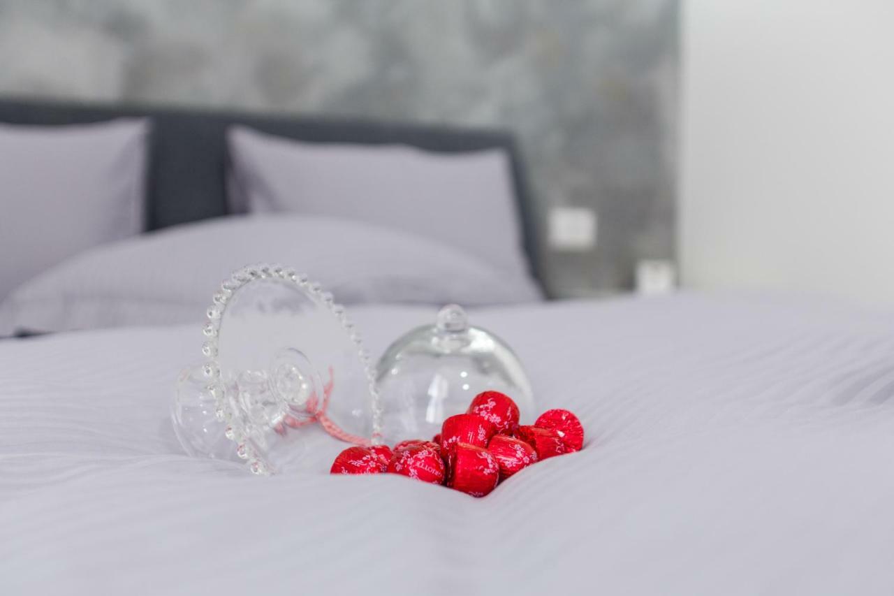 Sunny Nest Apartments โกตอร์ ภายนอก รูปภาพ